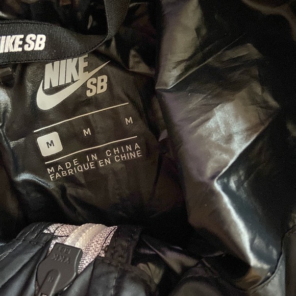 Mens Nike, windbreaker - Picture 7 of 9